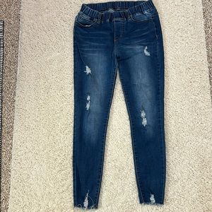 GRACE & LACE L (12) pull on elastic high waist jeans w distressing, raw hem